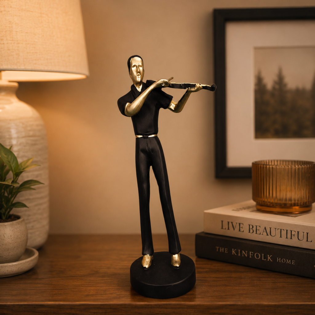 MUSICIAN WITH VIOLIN