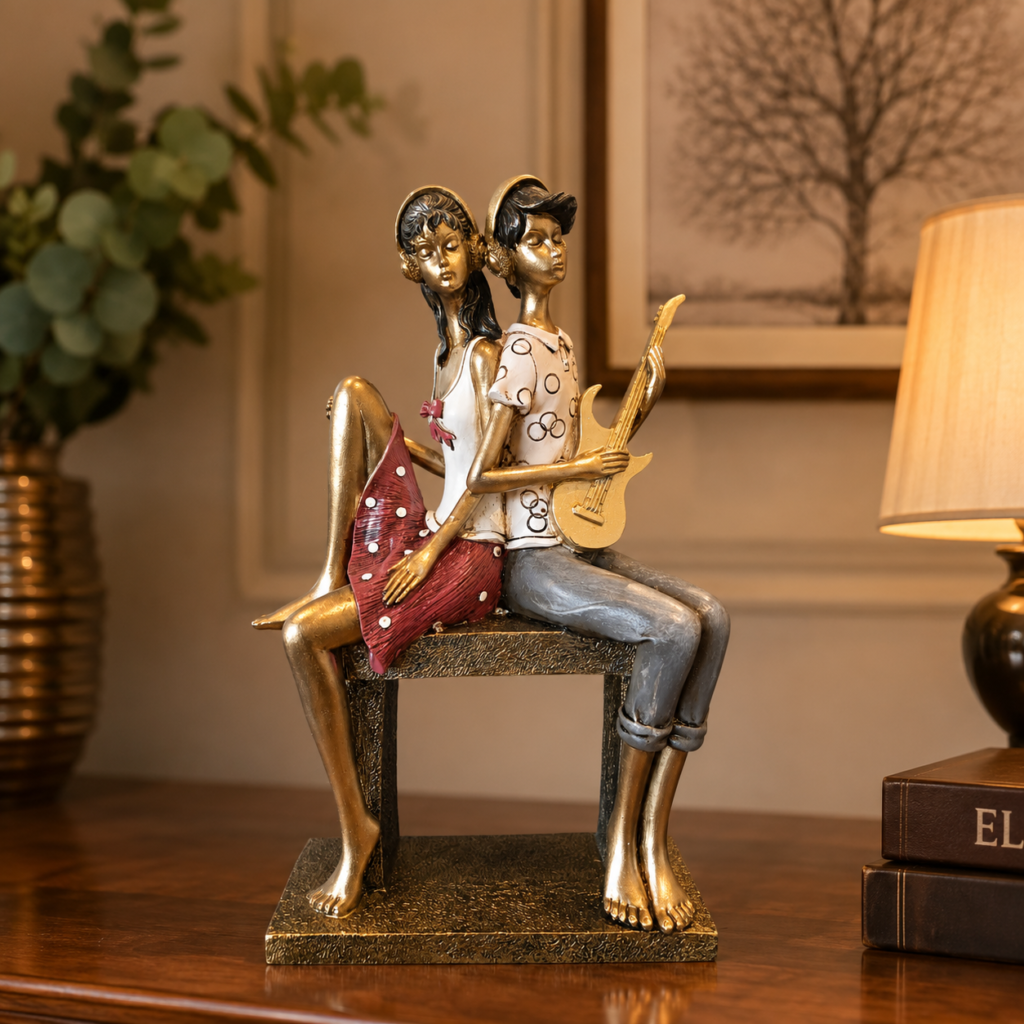 COUPLE ON BENCH