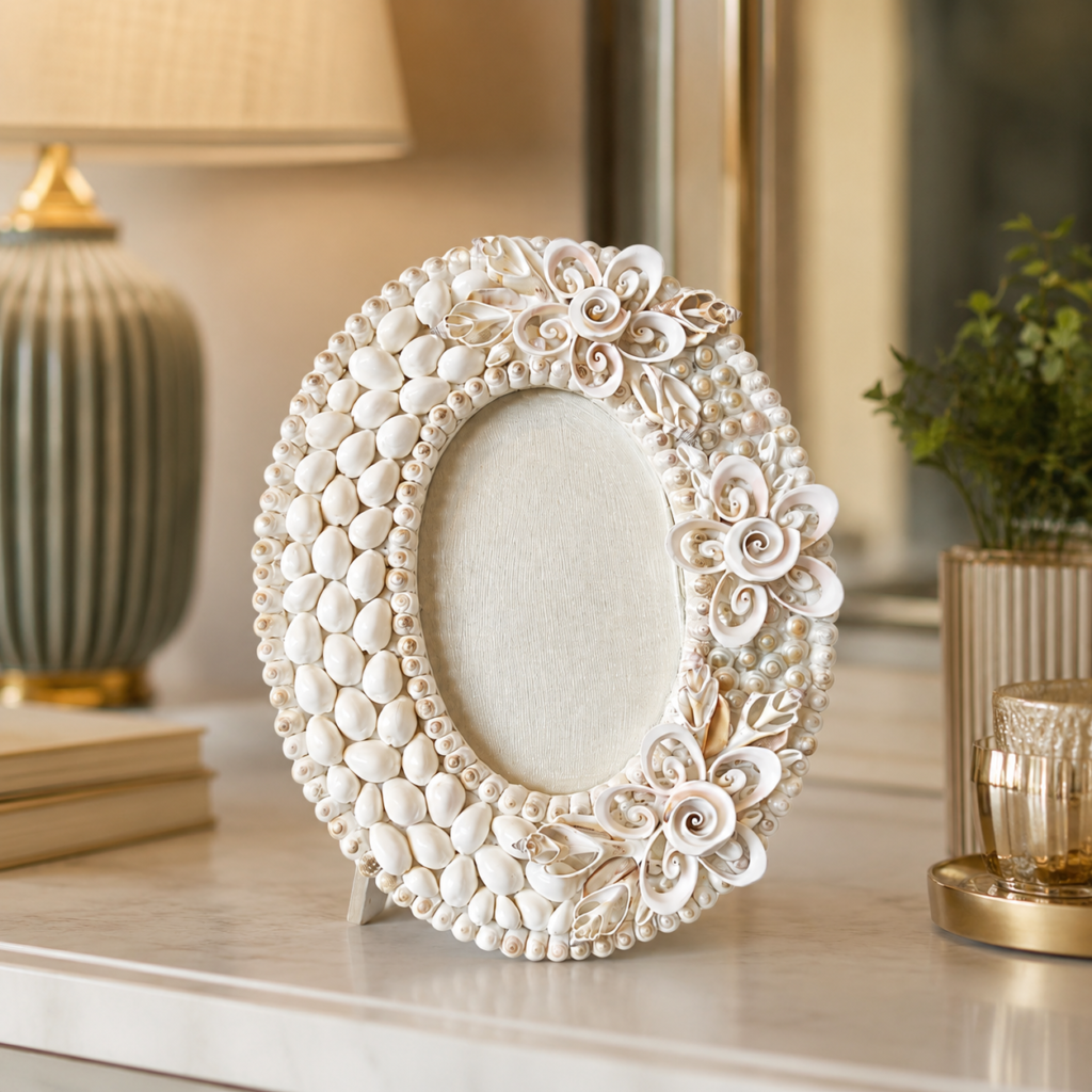 OVAL SEASHELL PHOTOFRAME